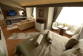 SennaCity Hotel