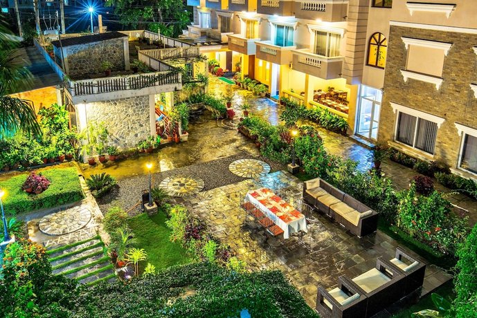 Da Yatra Courtyard Hotel 