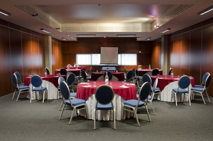 VIP Executive Arts Hotel