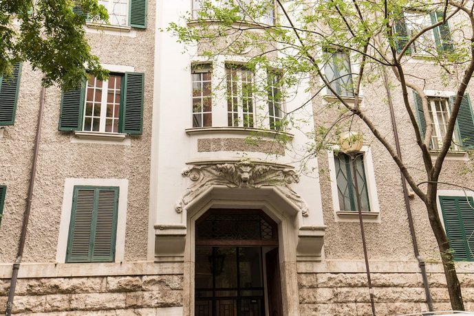 Grand Tour Roma Guest House