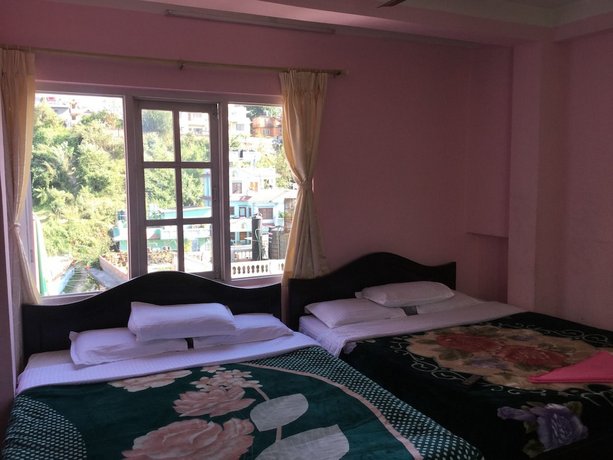 Pashupati Darshan Hotel
