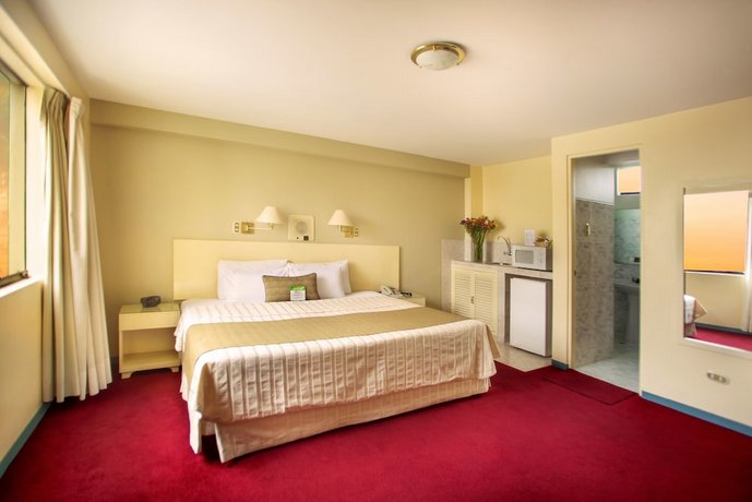 Embajadores Hotel
