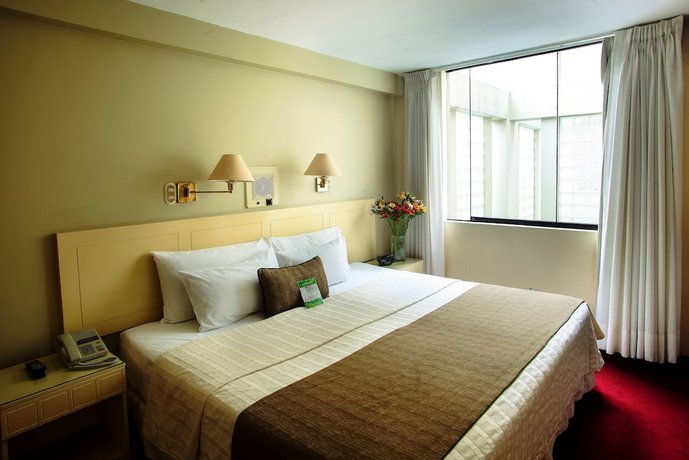 Embajadores Hotel