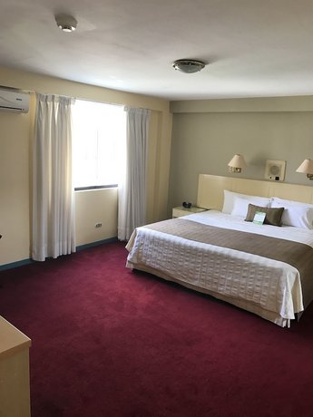 Embajadores Hotel