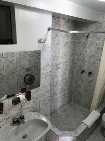 Embajadores Hotel