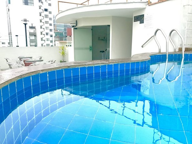 Embajadores Hotel