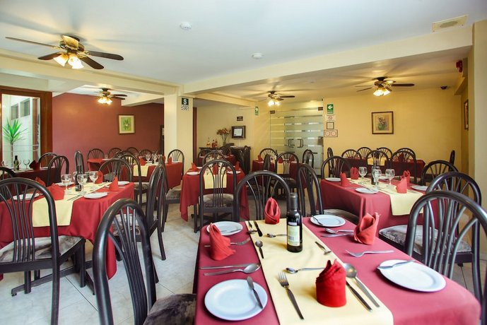 Embajadores Hotel