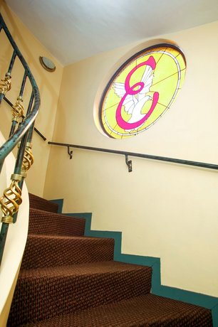 Embajadores Hotel