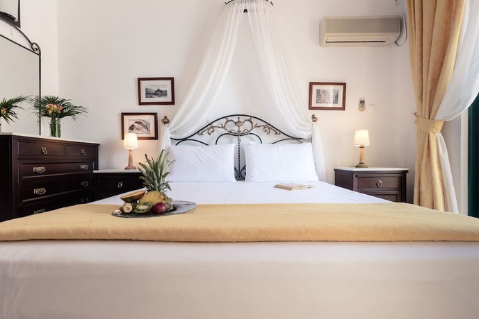 Dionysos Hotel Argo-Saronic Islands
