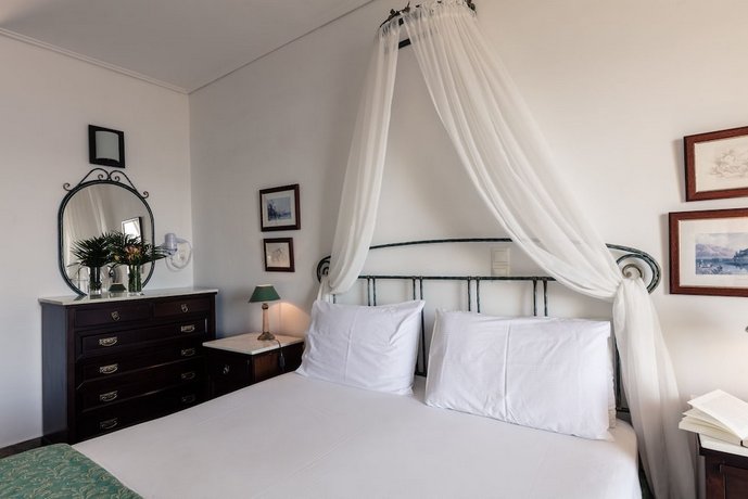 Dionysos Hotel Argo-Saronic Islands