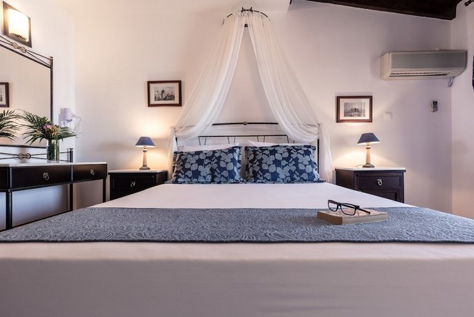 Dionysos Hotel Argo-Saronic Islands