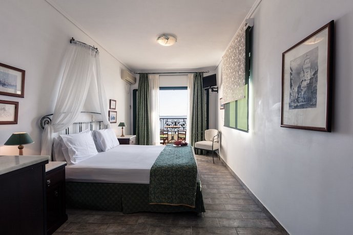 Dionysos Hotel Argo-Saronic Islands