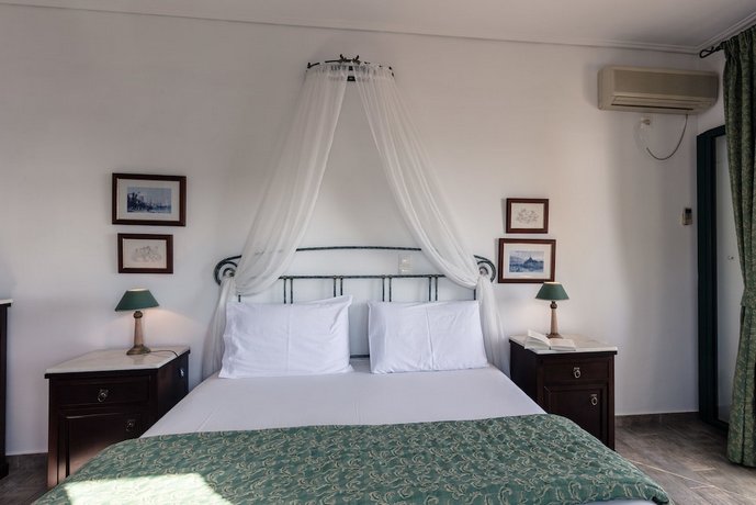 Dionysos Hotel Argo-Saronic Islands