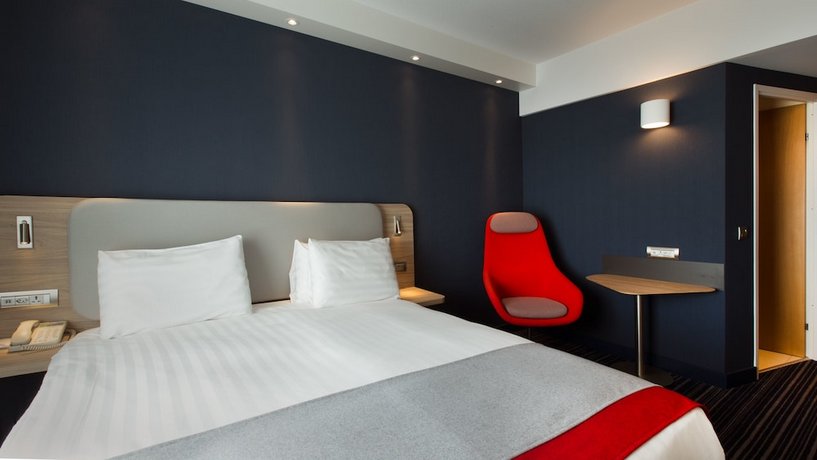 Holiday Inn Express Geneva Airport