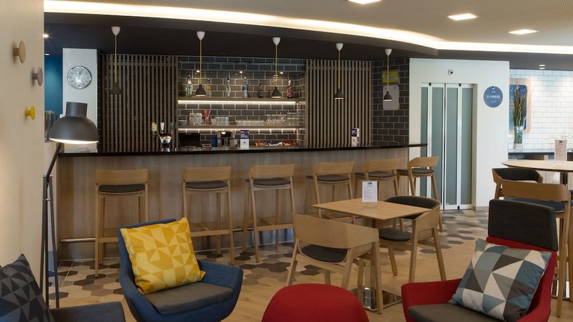 Holiday Inn Express Geneva Airport