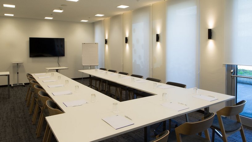 Holiday Inn Express Geneva Airport