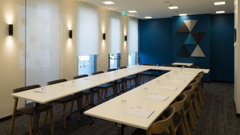 Holiday Inn Express Geneva Airport