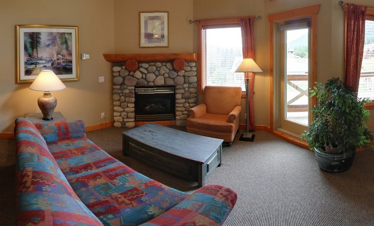 Lizard Creek Lodge