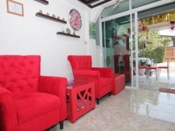 Maria Room for Rent