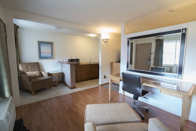 Seatac Inn