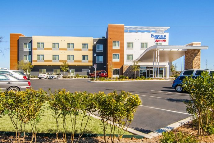 Fairfield Inn & Suites by Marriott San Antonio Brooks City Base