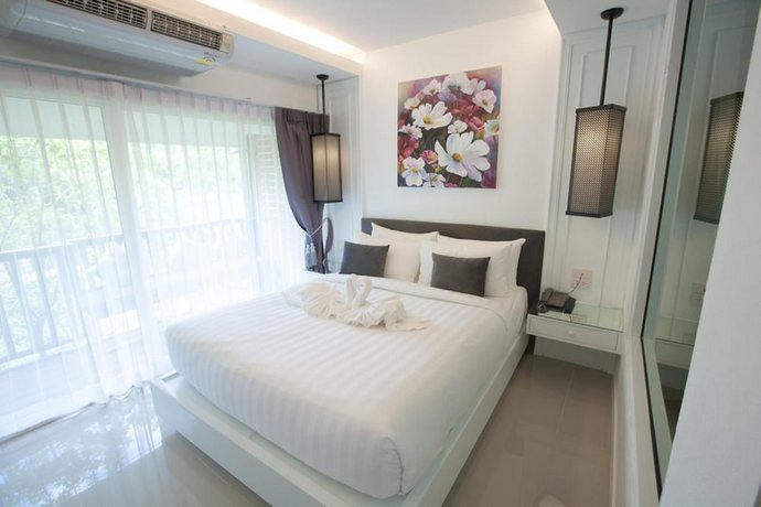 Stay With Hug Poshtel & Activities