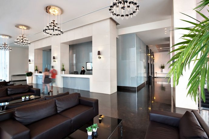 Island Luxurious Suites Hotel