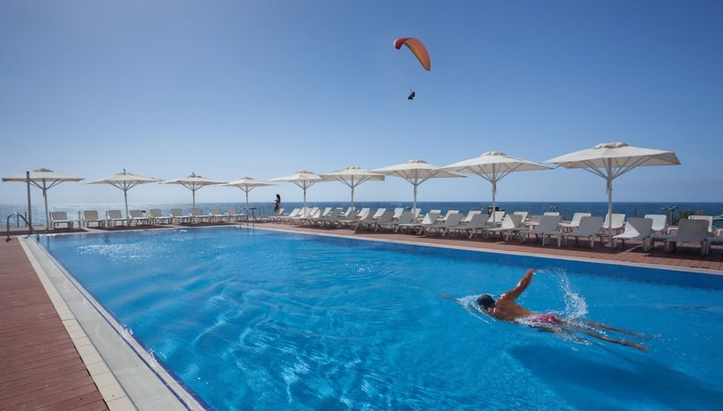 Island Luxurious Suites Hotel