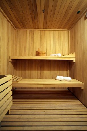 Island Luxurious Suites Hotel
