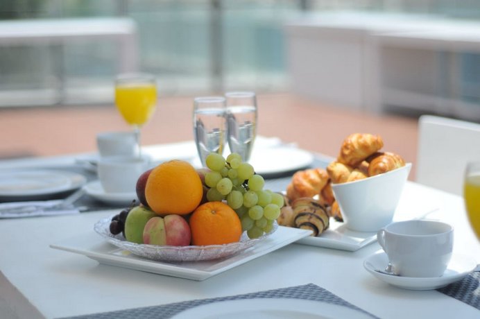 Island Luxurious Suites Hotel