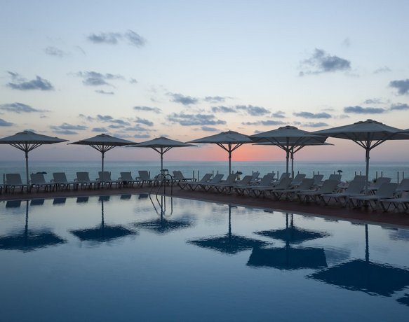 Island Luxurious Suites Hotel