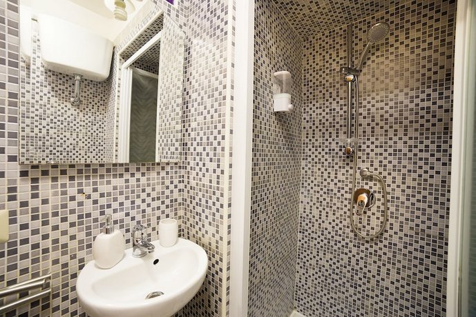 Le 4 Stagioni Napoli Centro B&B