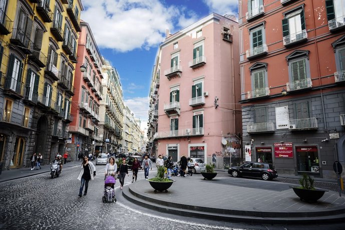 Le 4 Stagioni Napoli Centro B&B