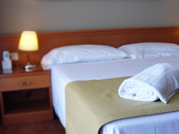 Smart Hotel Gallery House
