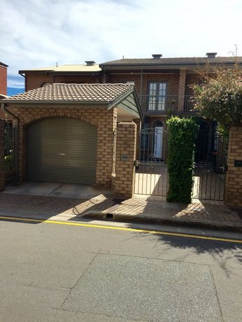 Photo: Chic Townhouse in North Adelaide Photo: Chic Townhouse in North Adelaide