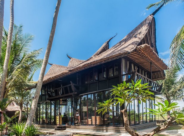 Most Exotic Beachfront Villa Keong