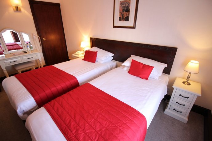 Pilgrims Hotel