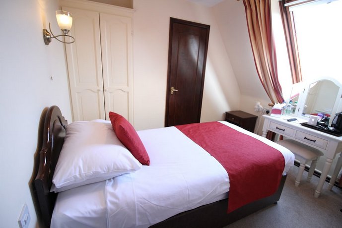 Pilgrims Hotel