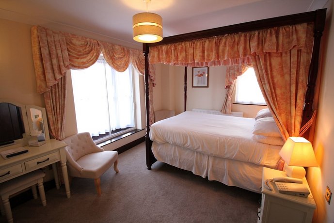 Pilgrims Hotel