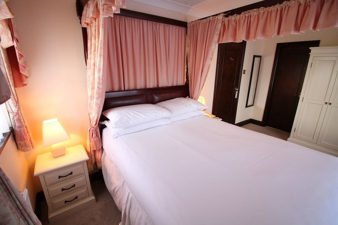 Pilgrims Hotel