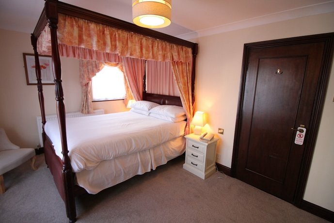 Pilgrims Hotel