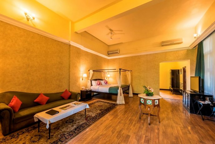 Royal Orchid Metropole