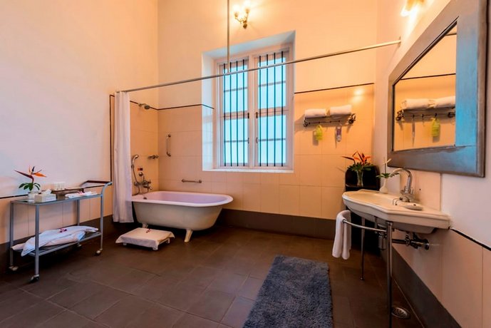 Royal Orchid Metropole