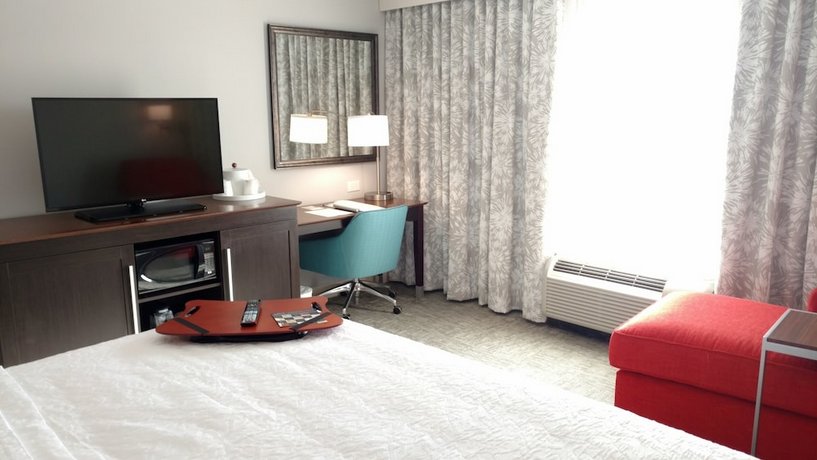 Hampton Inn- Suffolk