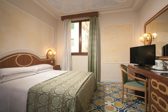 Mar Hotel Alimuri