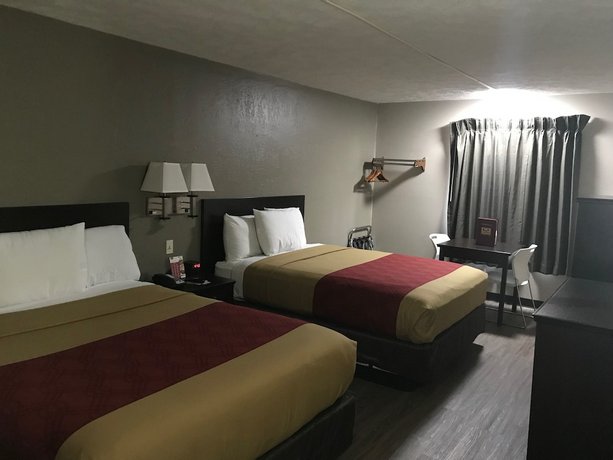 Econo Lodge South Olathe