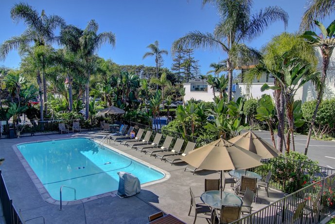 La Avenida Inn