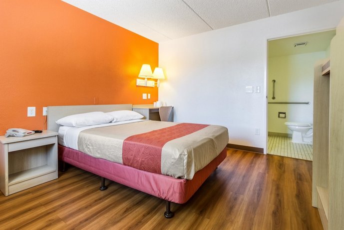 Motel 6 Phoenix Tempe - Priest Drive - Arizona State University