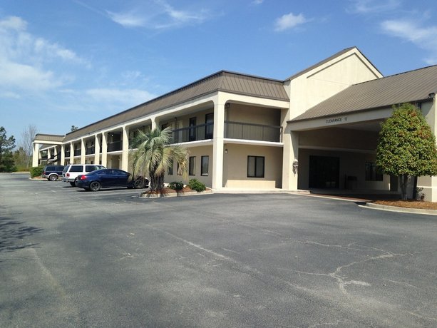 Baymont Inn & Suites Orangeburg North