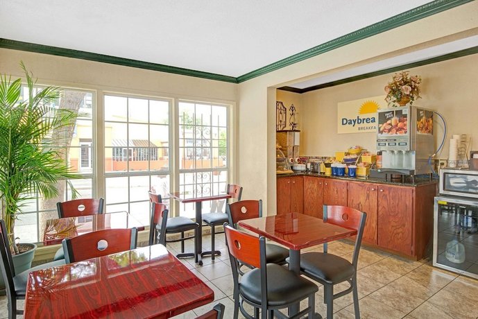 Days Inn by Wyndham Albuquerque Downtown